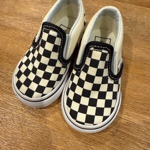 Vans- Toddler Black & White Checkered Sneakers